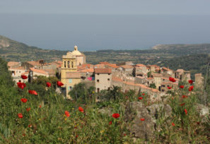 village de Cateri en Balagne, un balcon sur la mer