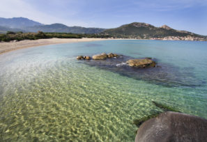 Algajola côté plage en Balagne en Corse @Stephane Guiraud